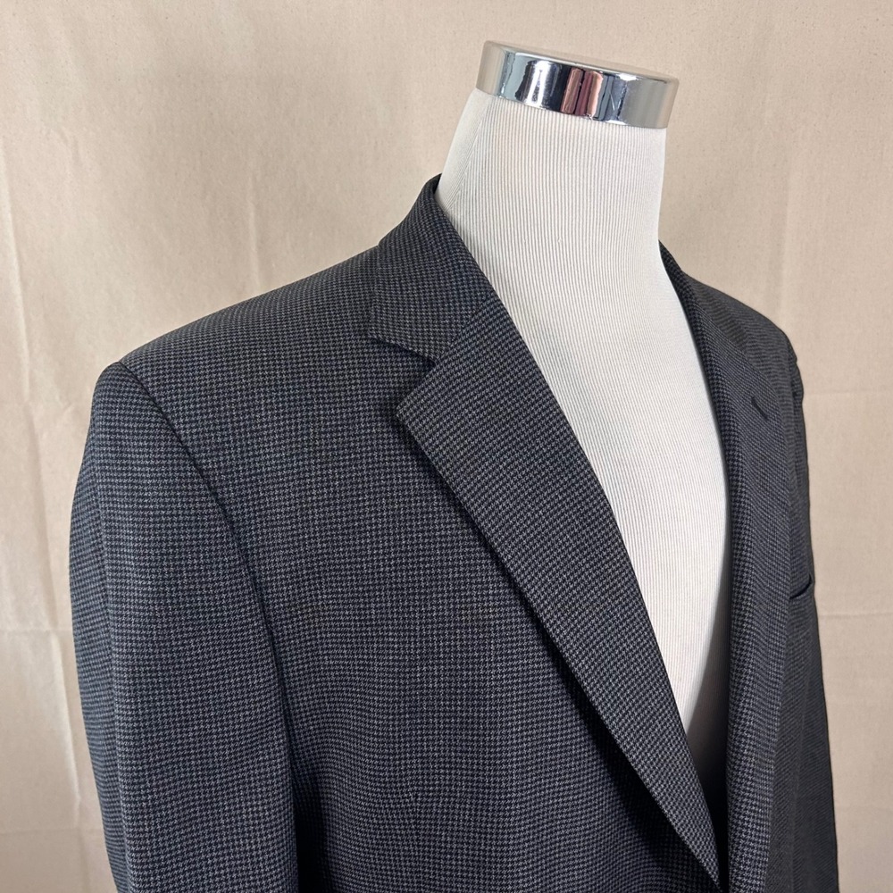 Jos A Bank 46R Sport Coat 100% Wool Gray Houndstooth Two Button Vented Formal